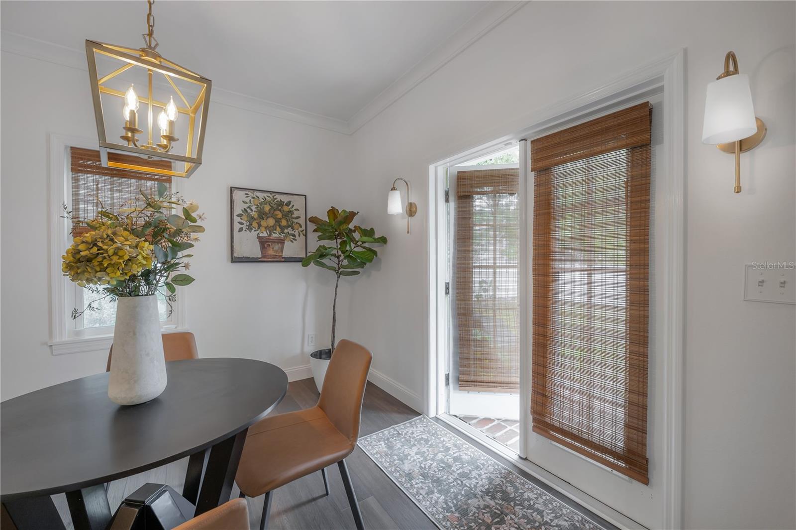 Image 18 of 31 For 502 Amelia Avenue