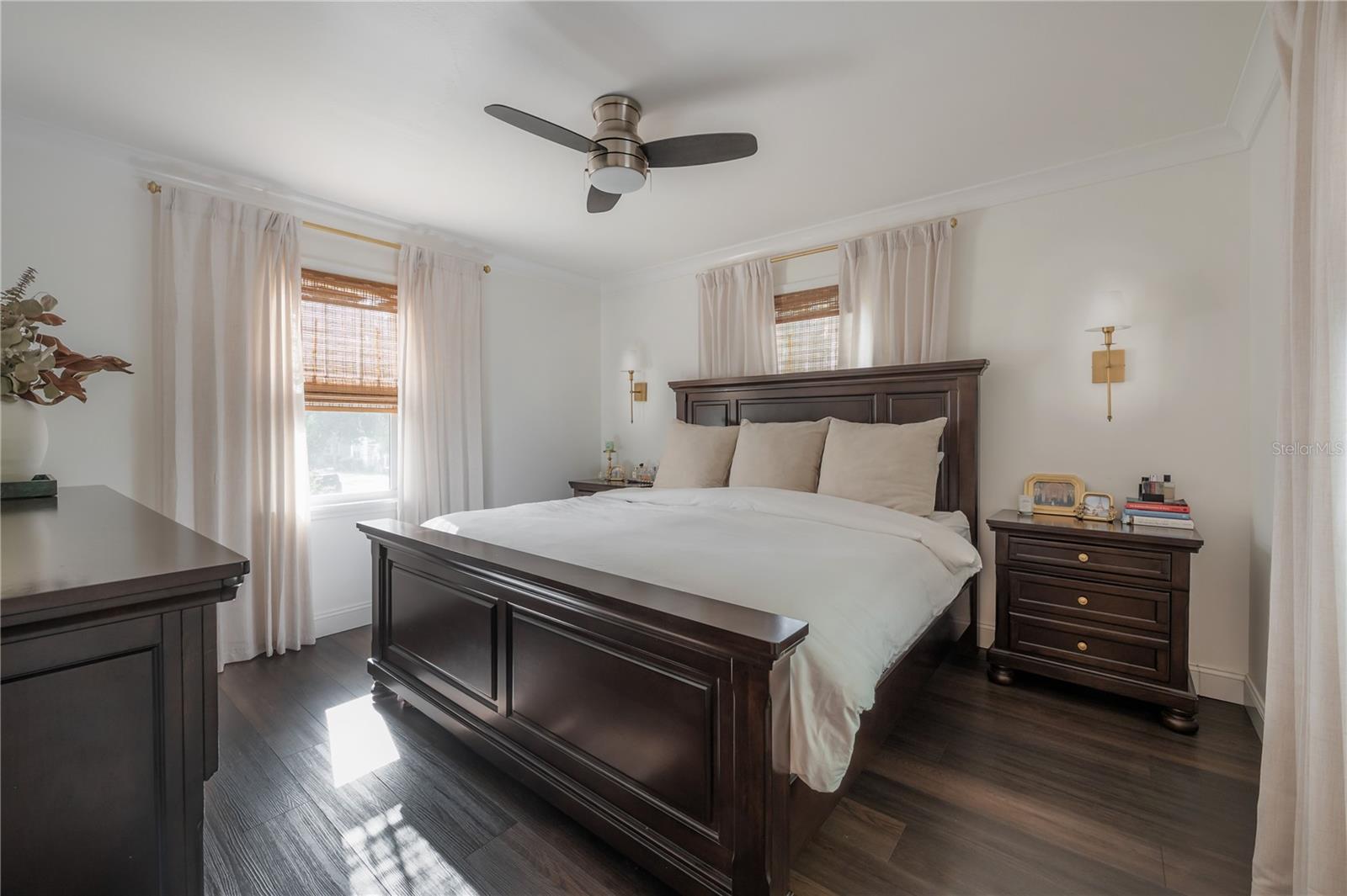 Image 21 of 31 For 502 Amelia Avenue