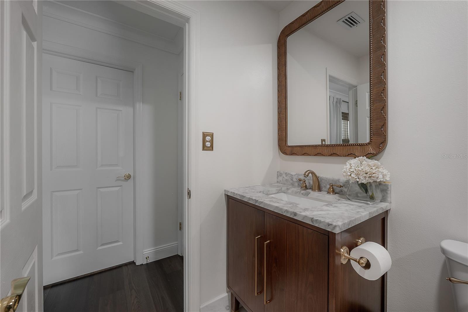 Image 24 of 31 For 502 Amelia Avenue