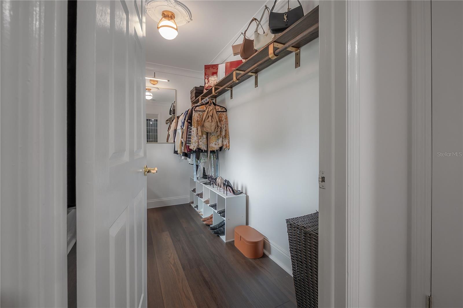 Image 25 of 31 For 502 Amelia Avenue