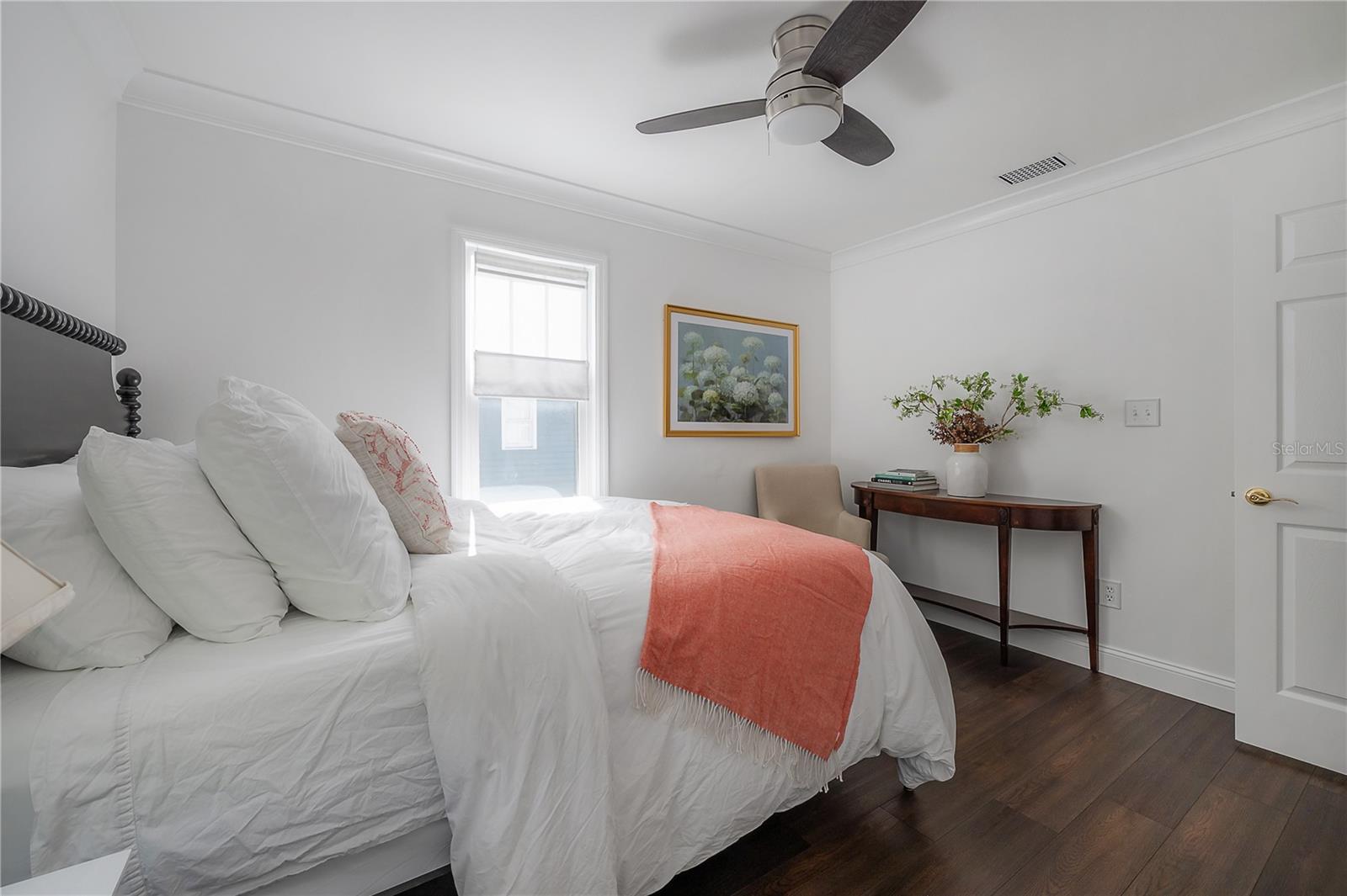 Image 27 of 31 For 502 Amelia Avenue