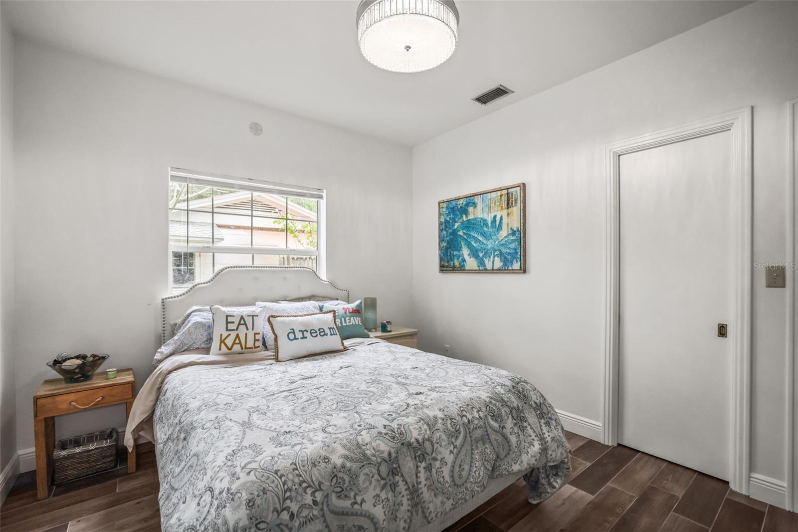 Image 21 of 47 For 641 Wilkie Street