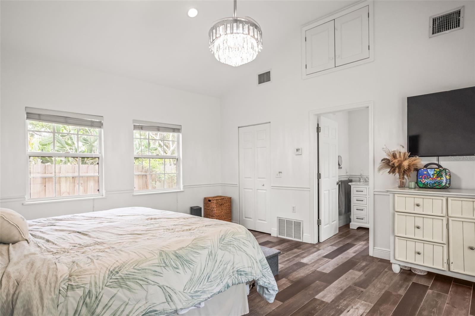 Image 33 of 47 For 641 Wilkie Street