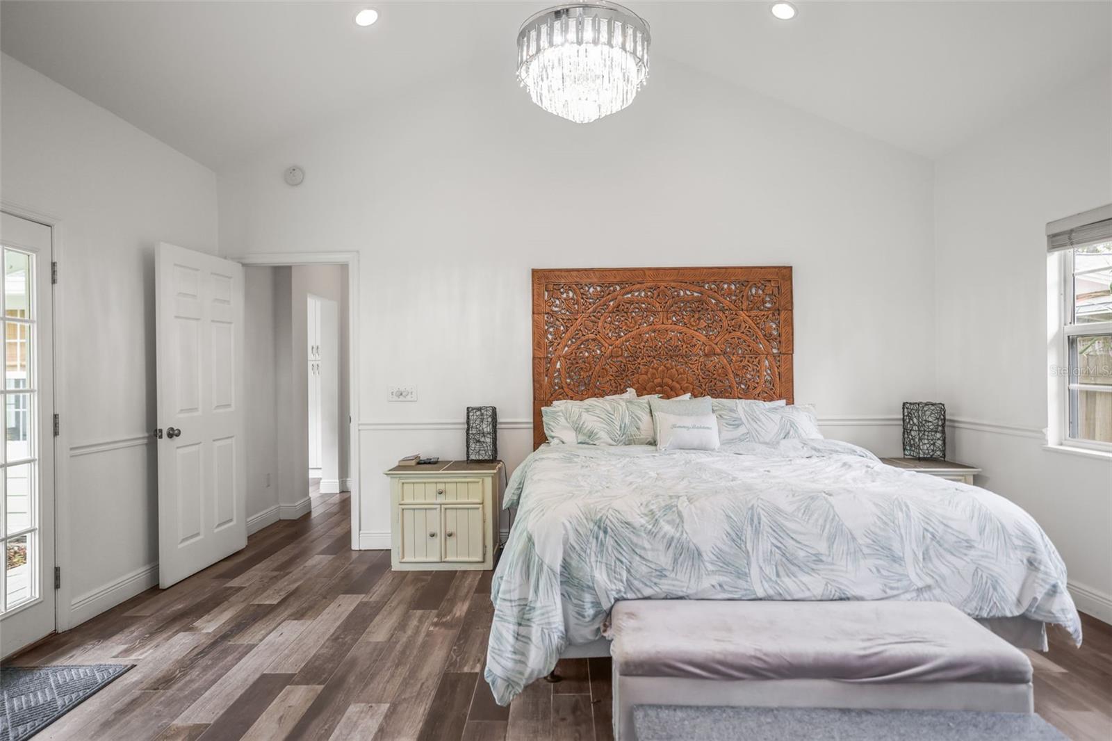 Image 35 of 47 For 641 Wilkie Street