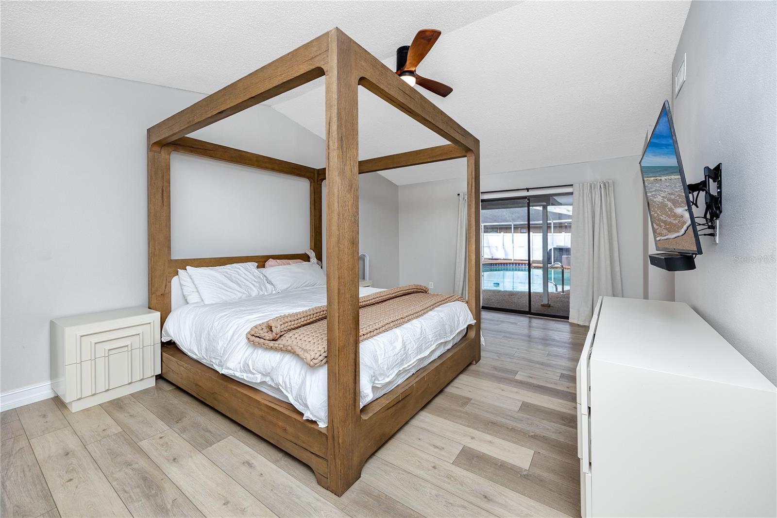 Image 14 of 48 For 27 Summit Lane