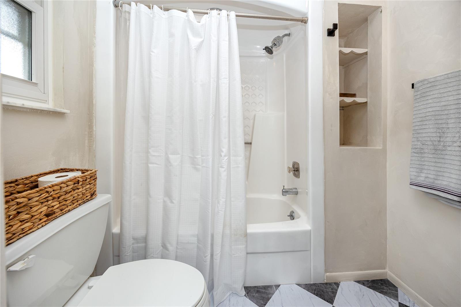 Image 18 of 48 For 27 Summit Lane