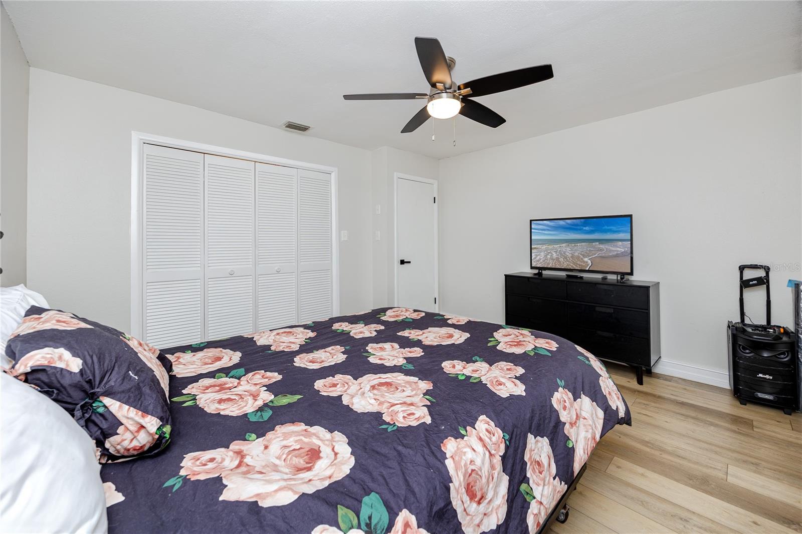 Image 25 of 48 For 27 Summit Lane