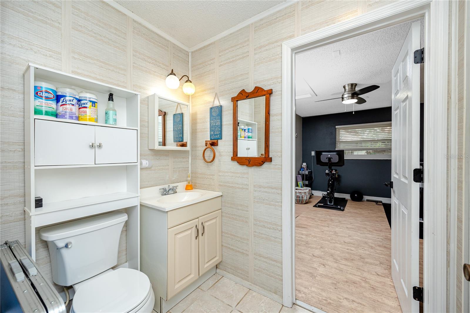 Image 33 of 48 For 27 Summit Lane