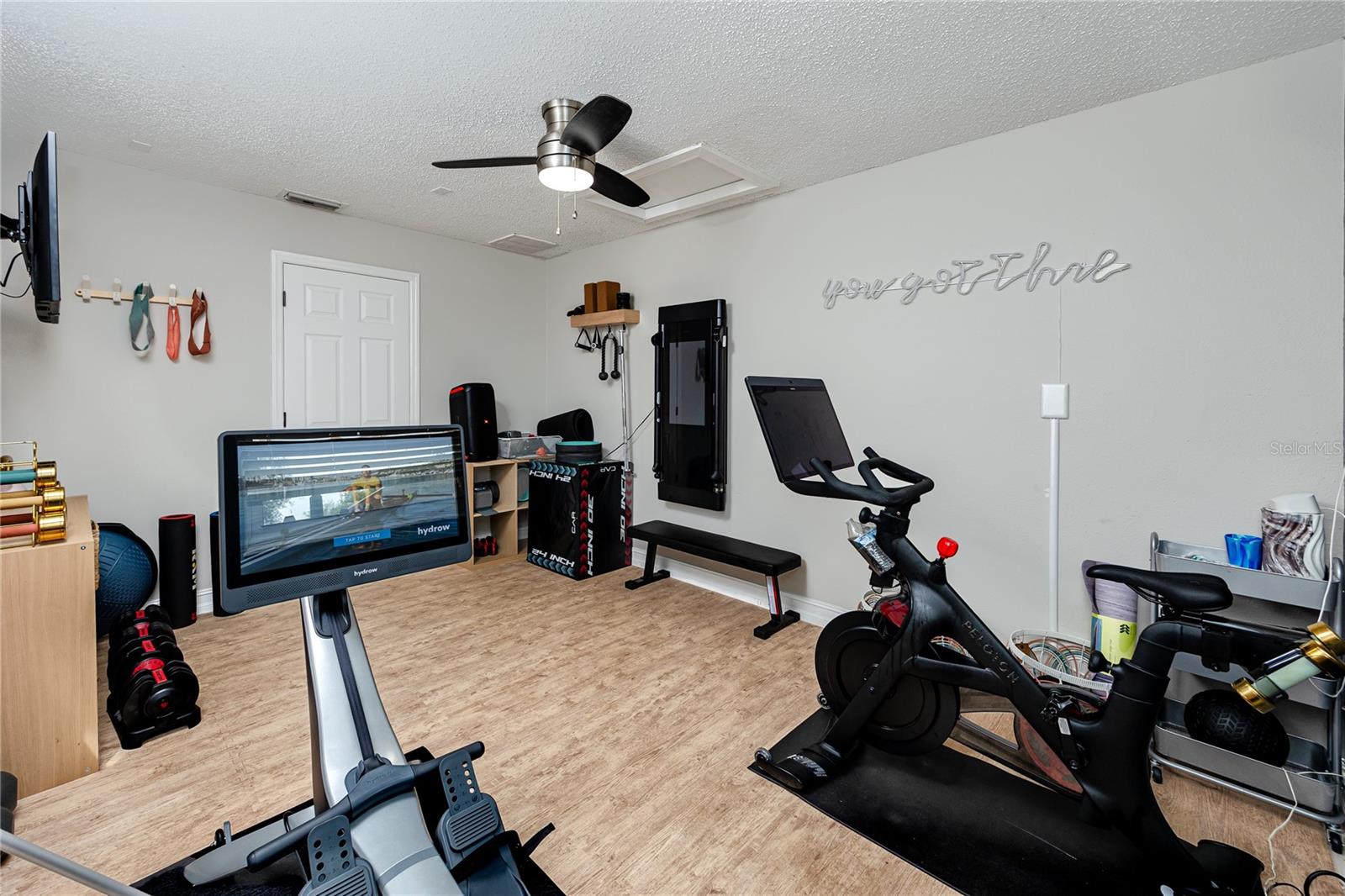 Image 36 of 48 For 27 Summit Lane