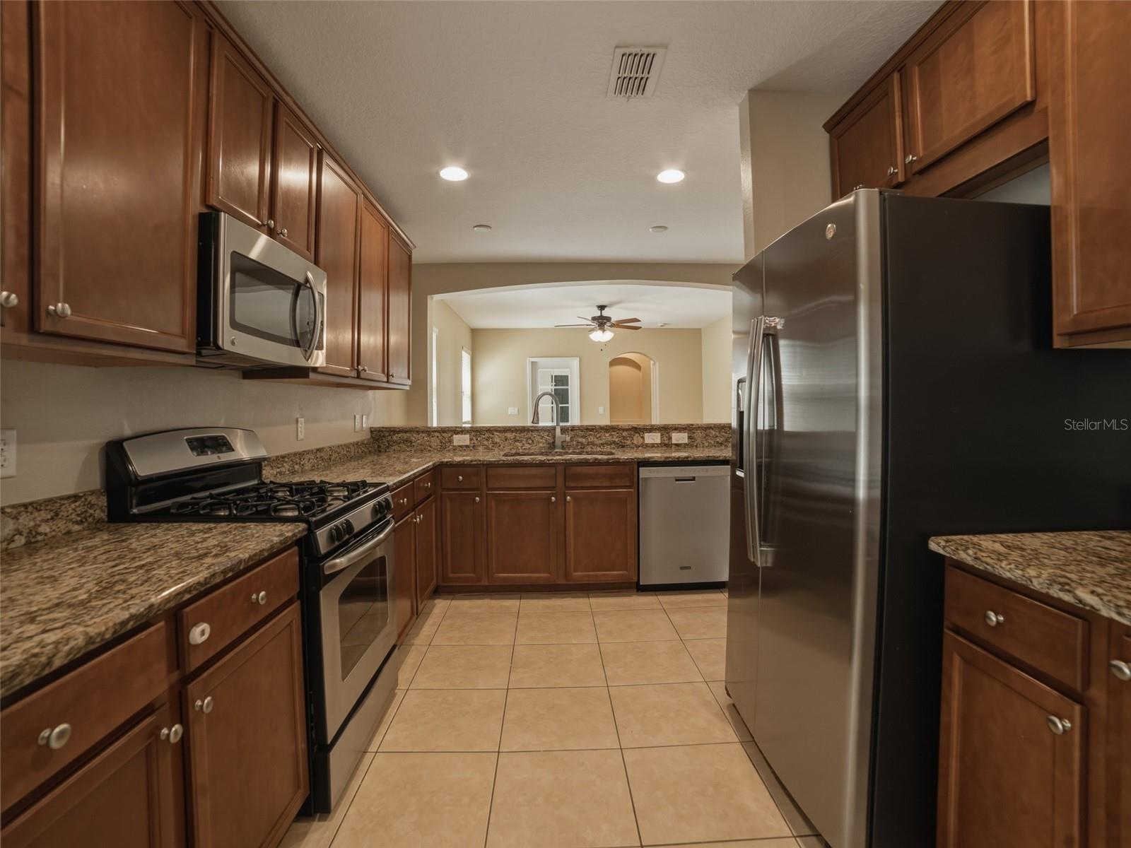 Image 8 of 35 For 5941 Beaconpark Street