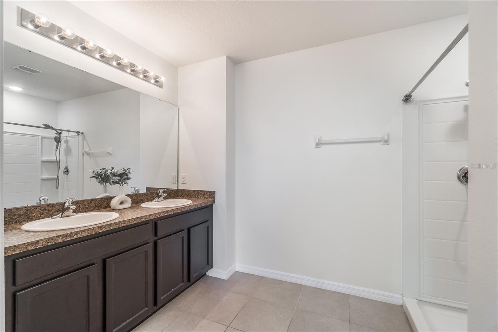 Image 18 of 28 For 210 Cinnamon Bark Place