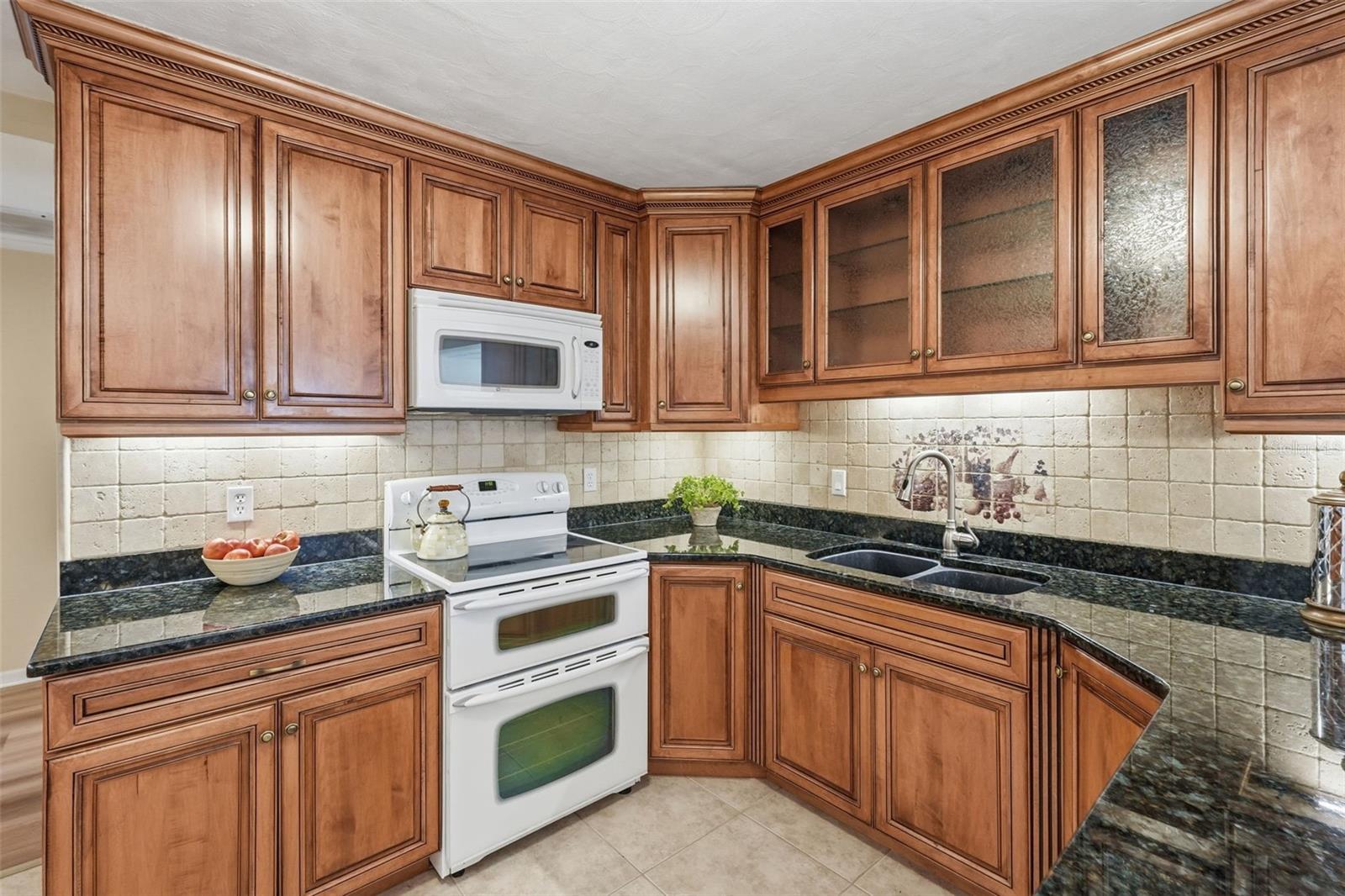 Image 14 of 44 For 700 Spencer Avenue