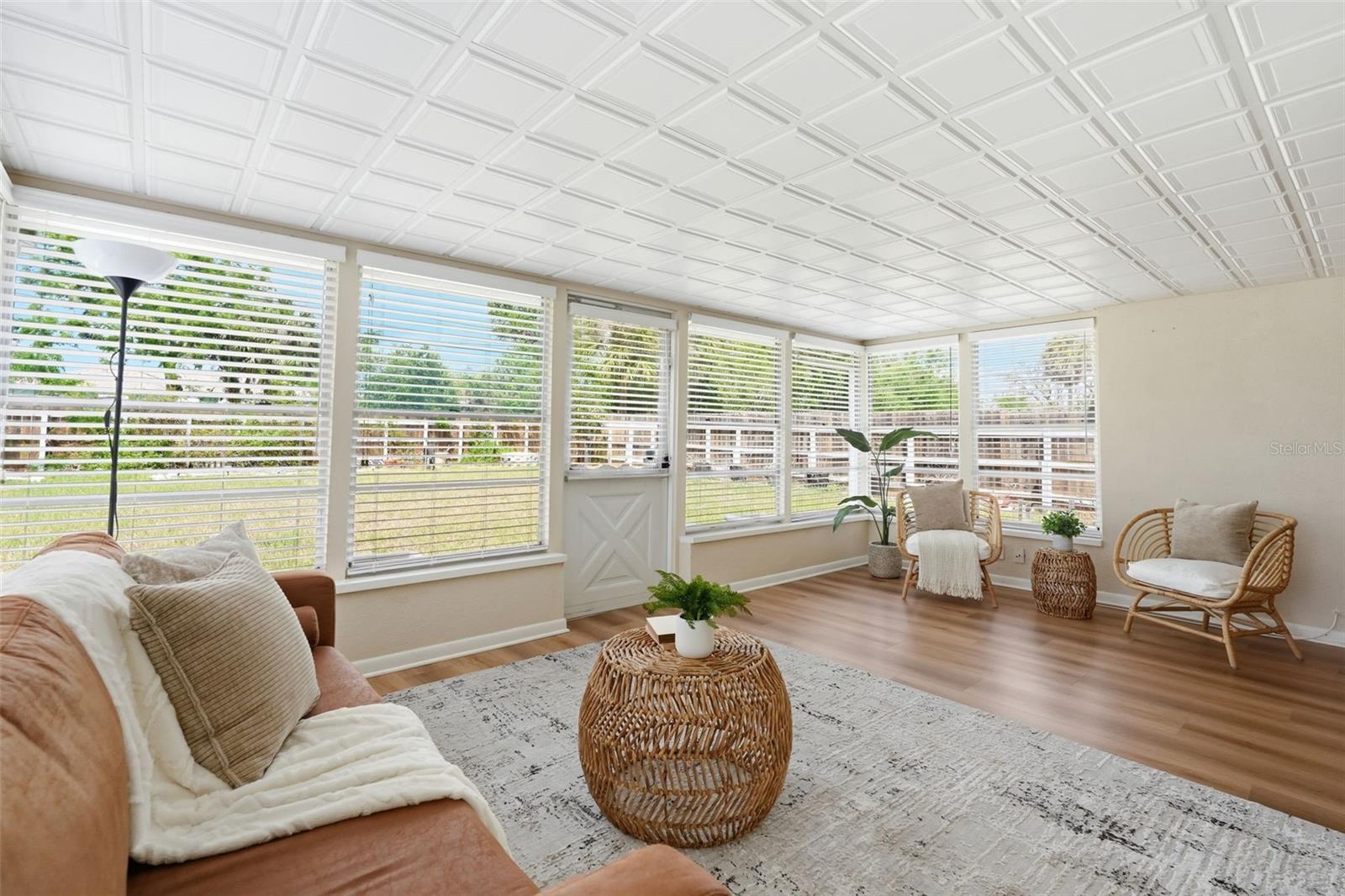 Image 17 of 44 For 700 Spencer Avenue