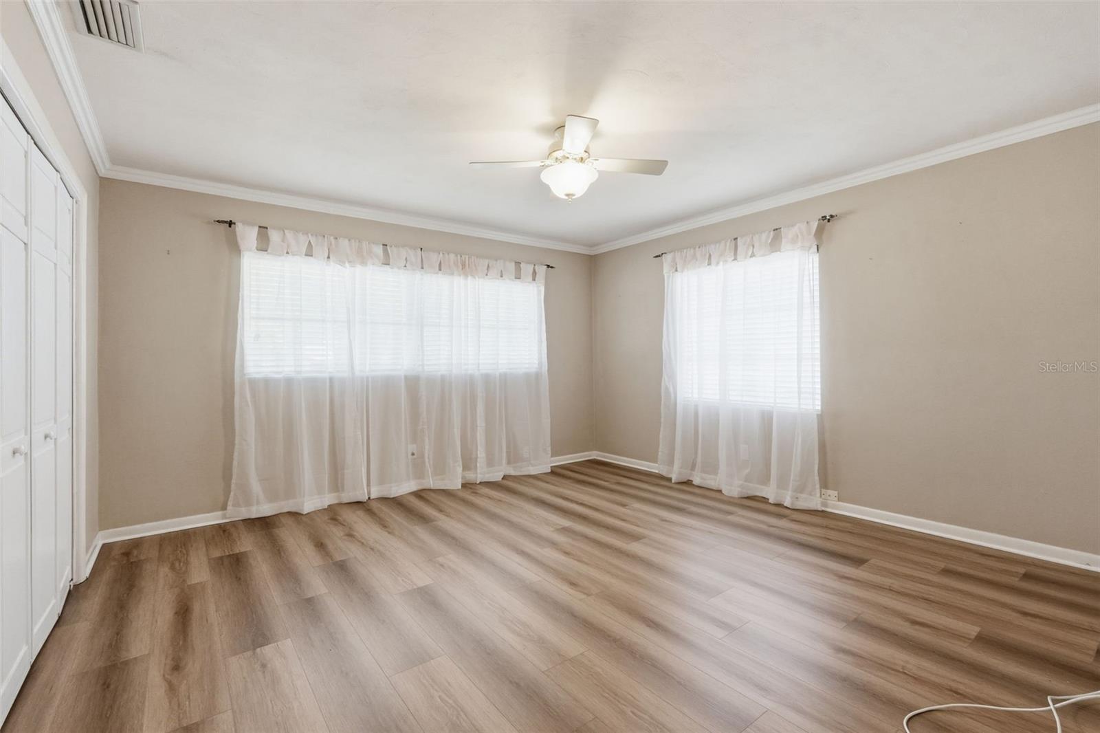 Image 30 of 44 For 700 Spencer Avenue