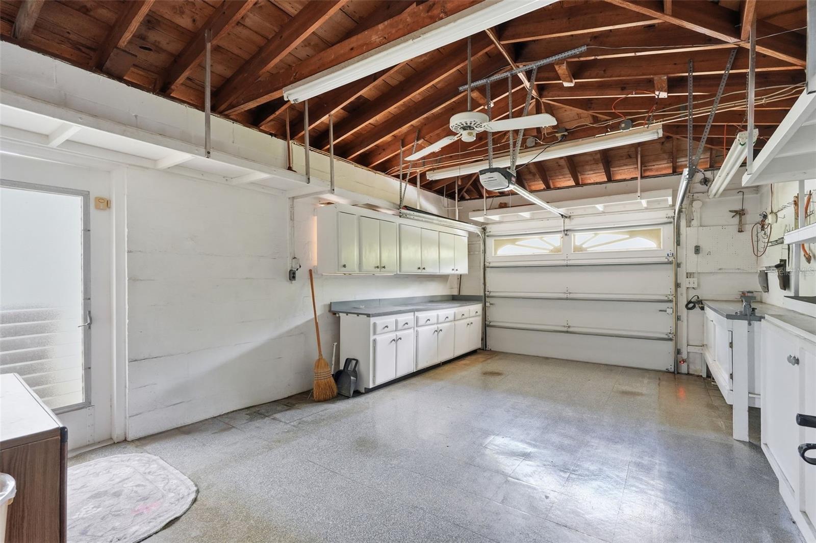 Image 32 of 44 For 700 Spencer Avenue