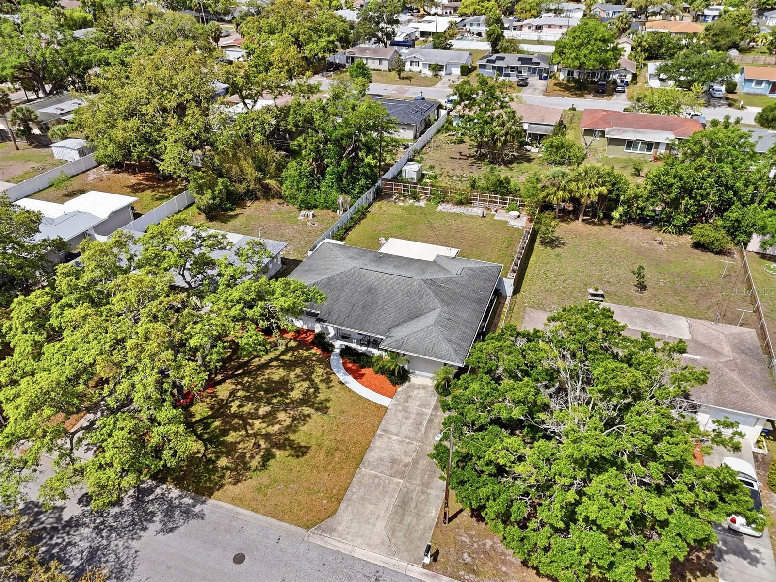 Image 38 of 44 For 700 Spencer Avenue