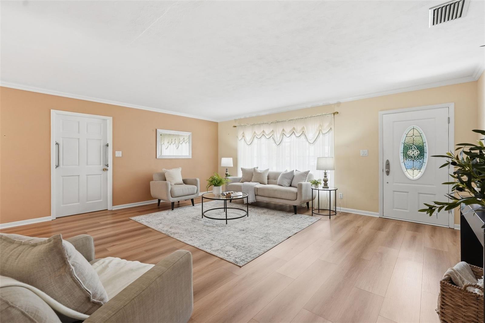 Image 6 of 44 For 700 Spencer Avenue