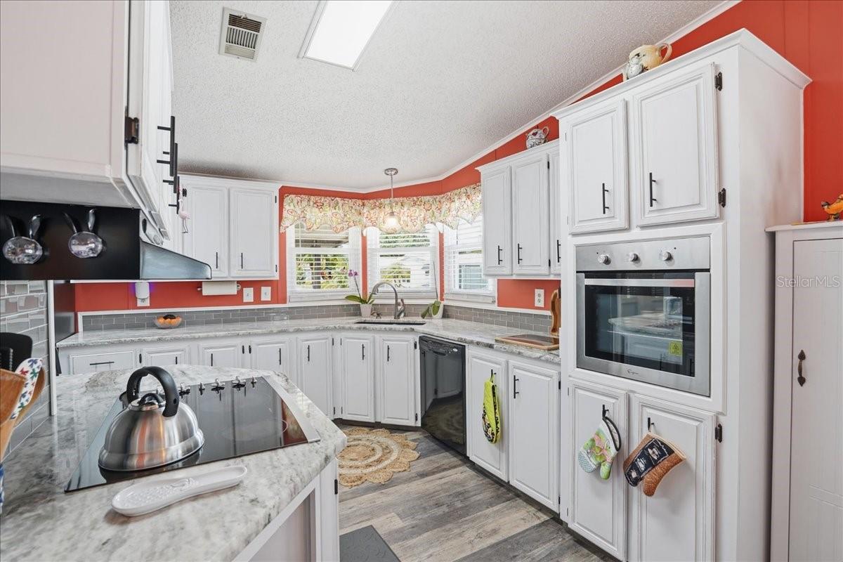 Image 14 of 38 For 1001 Starkey Road 282