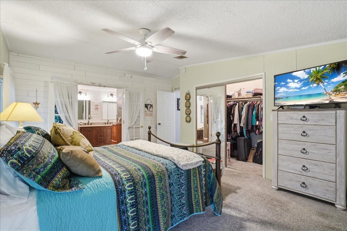 Image 18 of 38 For 1001 Starkey Road 282