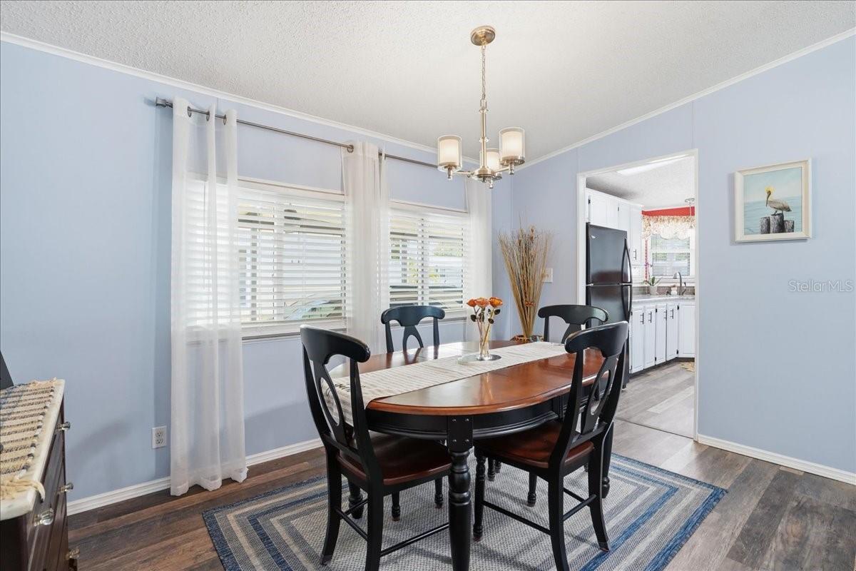 Image 7 of 38 For 1001 Starkey Road 282