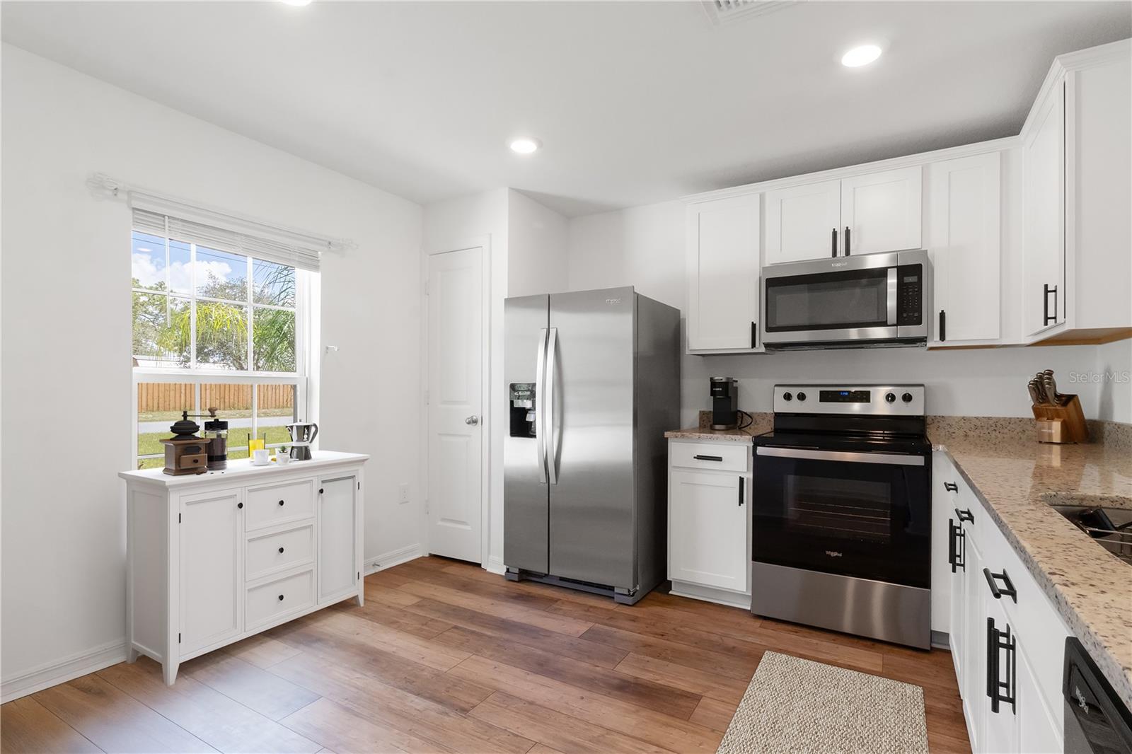 Image 9 of 22 For 11380 Old Squaw Avenue