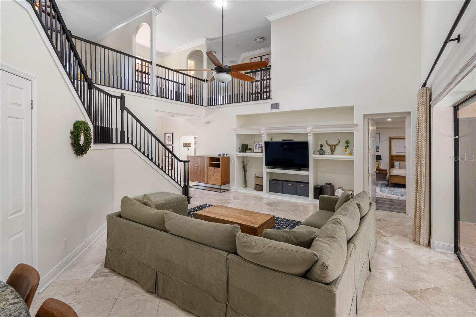 Image 10 of 55 For 22425 Oakville Drive