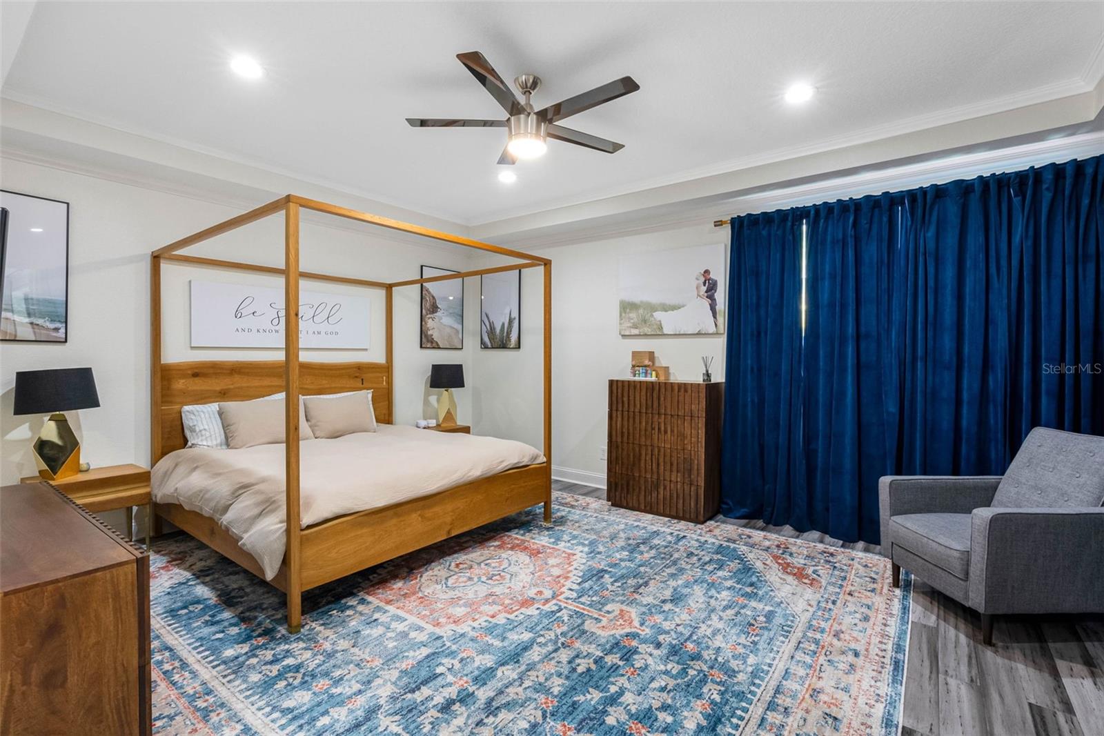 Image 19 of 55 For 22425 Oakville Drive