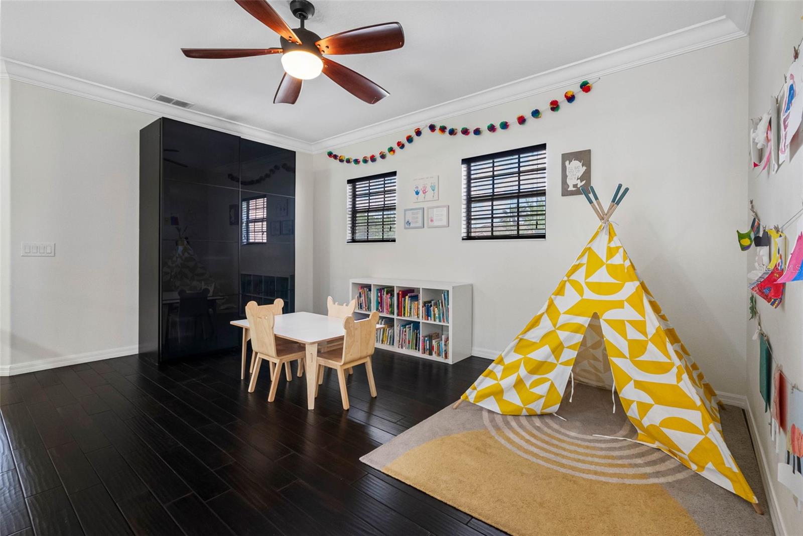 Image 28 of 55 For 22425 Oakville Drive