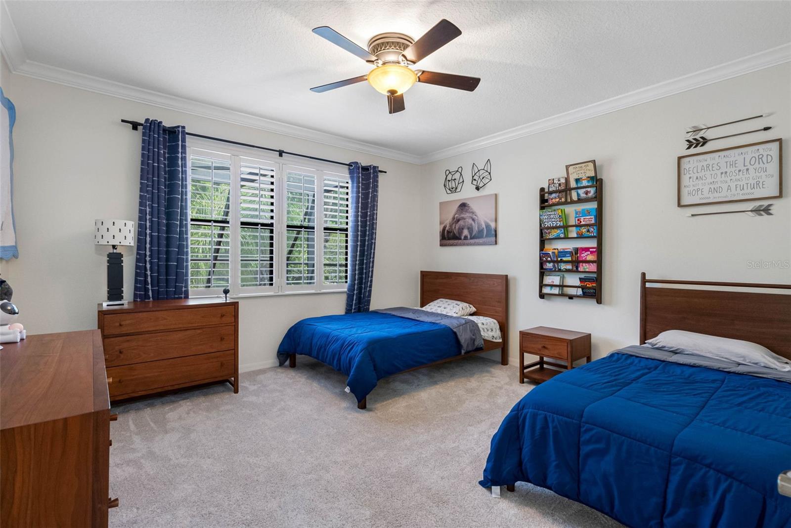 Image 29 of 55 For 22425 Oakville Drive