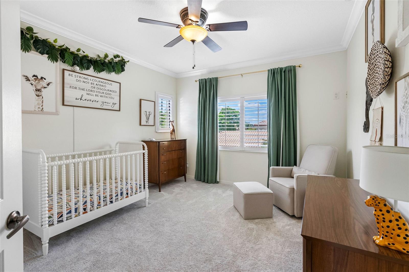 Image 32 of 55 For 22425 Oakville Drive