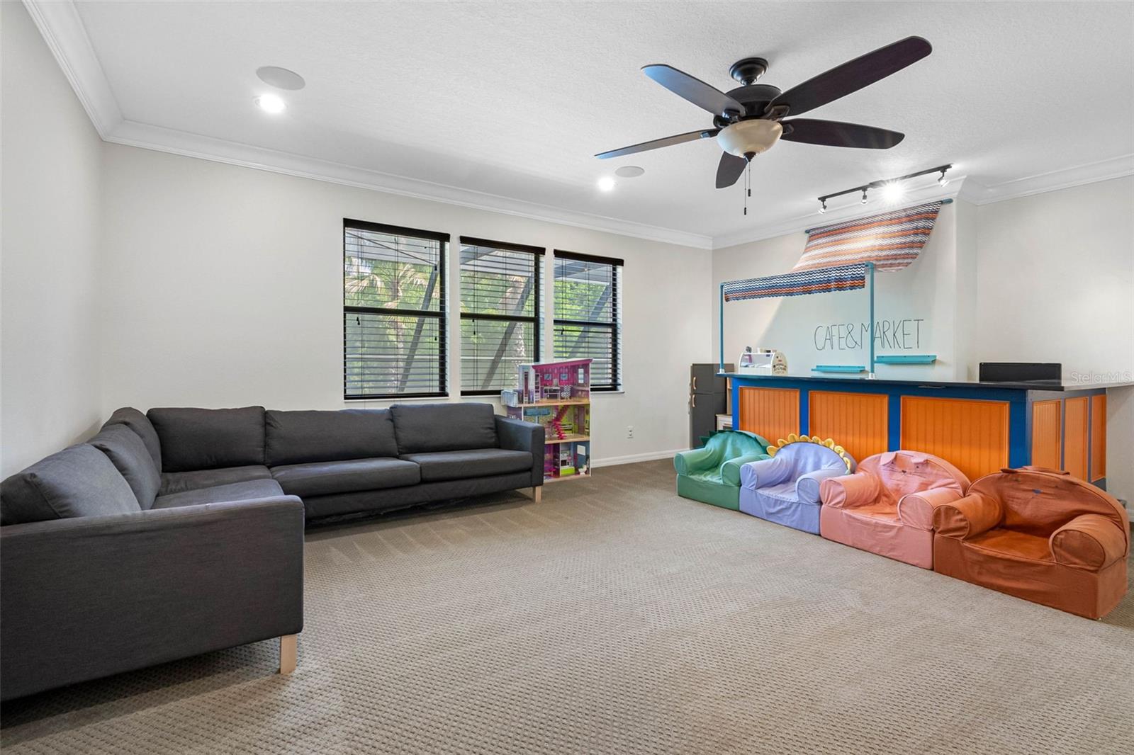 Image 37 of 55 For 22425 Oakville Drive