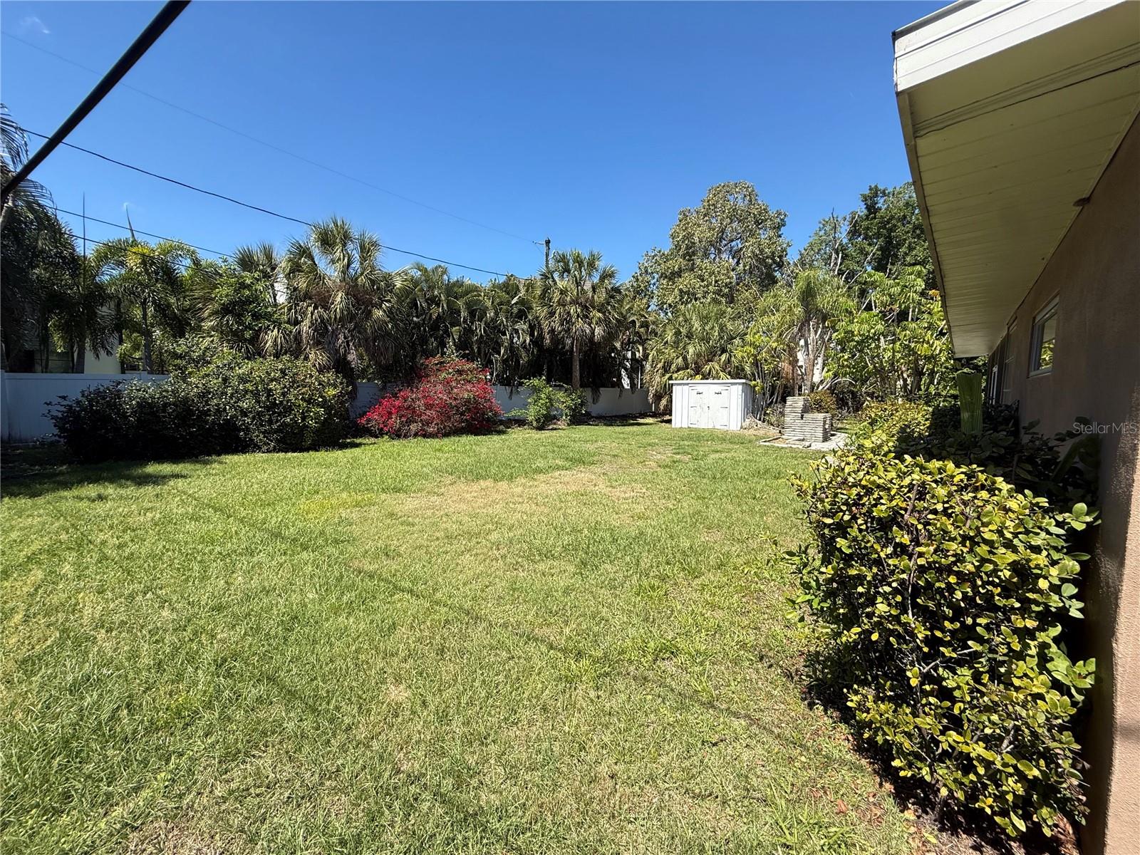 Image 3 of 3 For 144 Almedo Way Ne