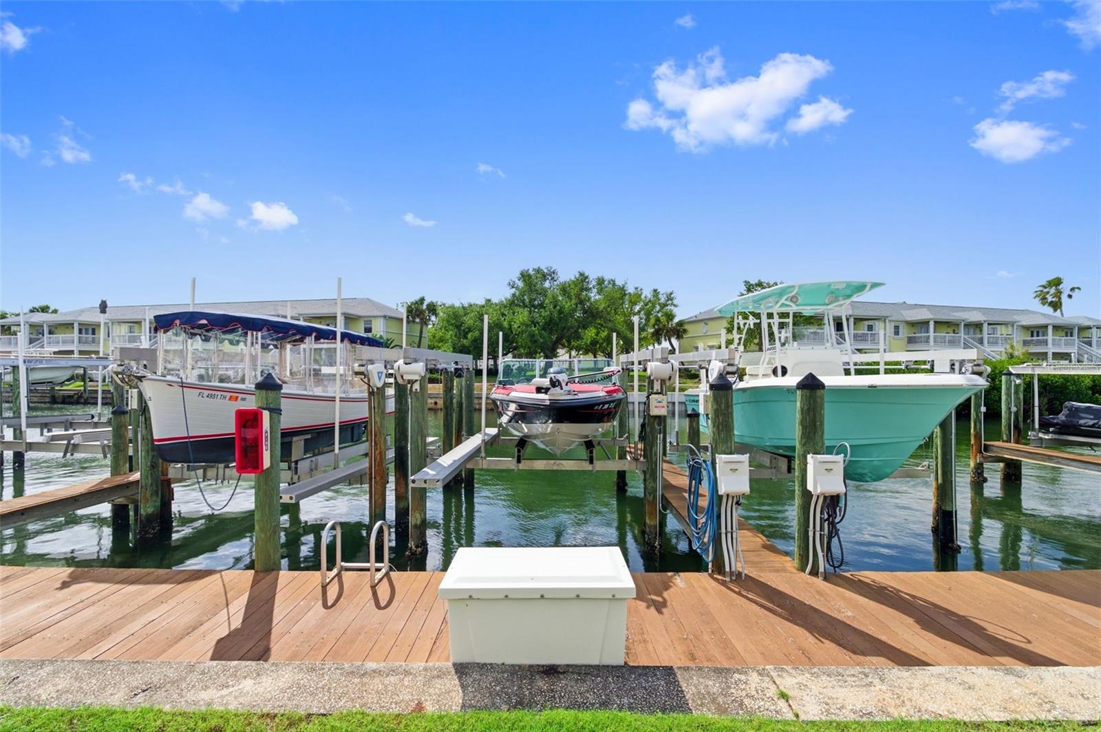 Image 47 of 88 For 4751 Coquina Key Drive Se