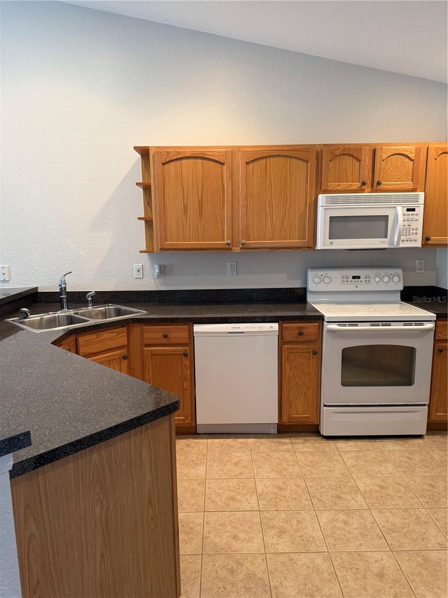 Image 8 of 30 For 1715 Hammocks Avenue 1715