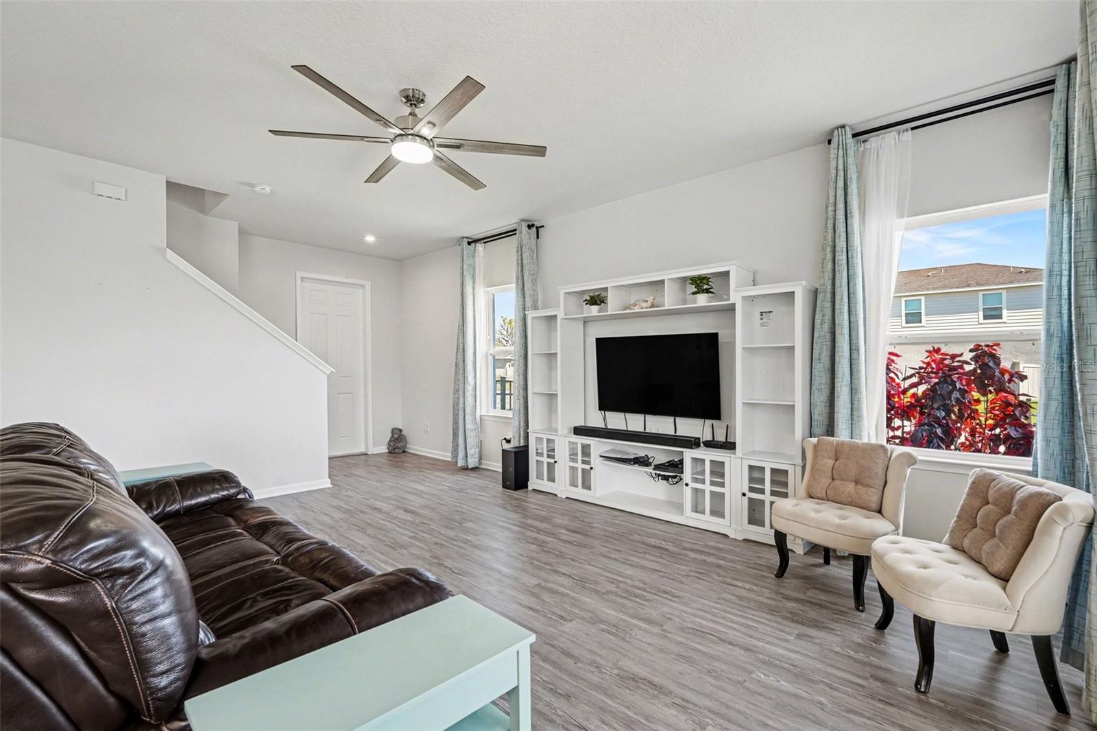 Image 12 of 39 For 10729 High Noon Trail