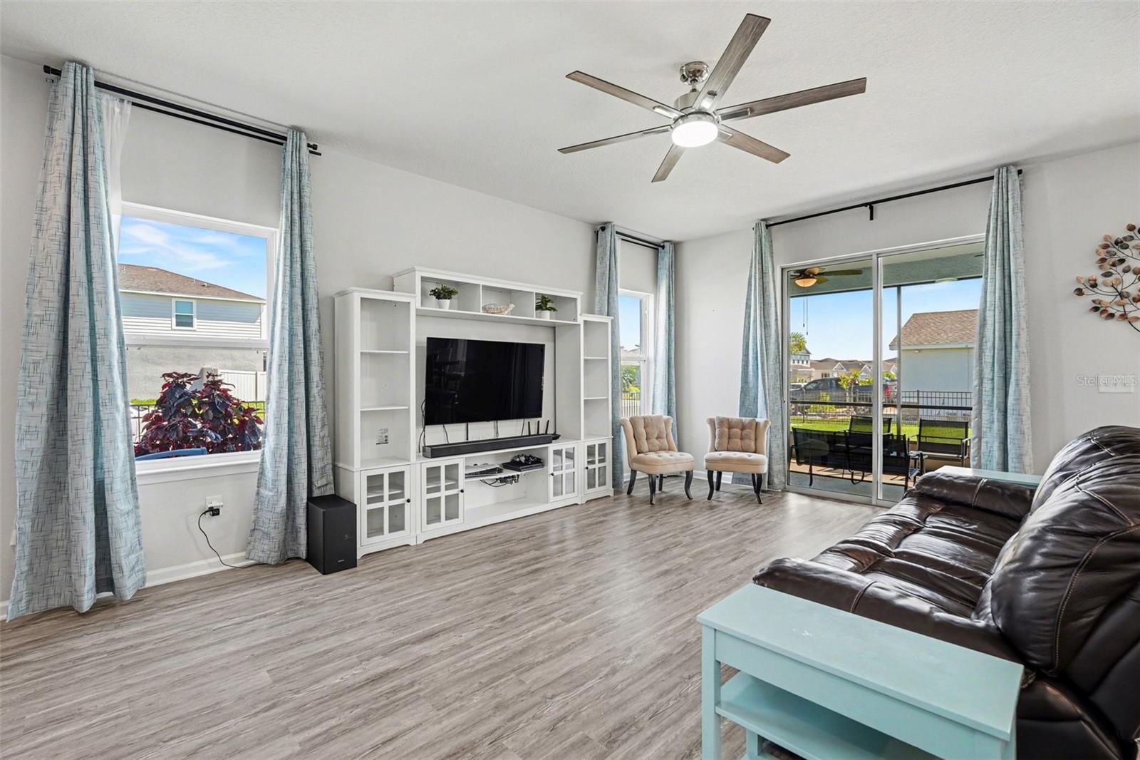 Image 13 of 39 For 10729 High Noon Trail