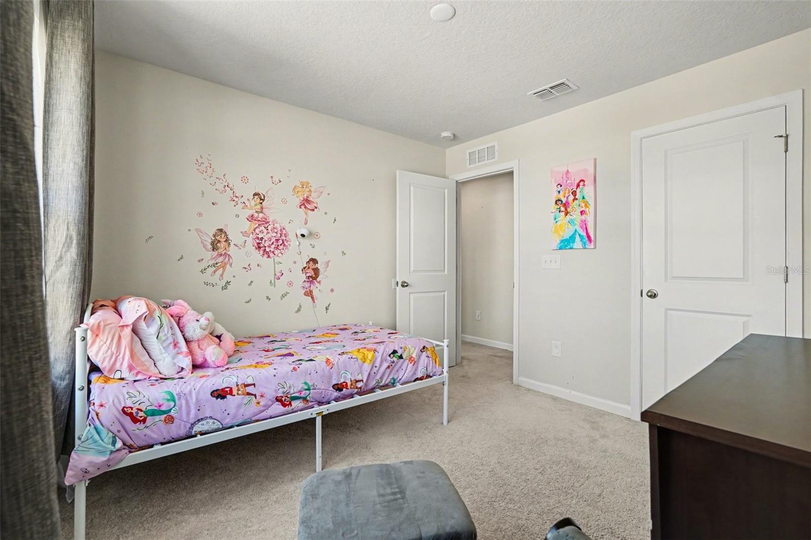 Image 18 of 39 For 10729 High Noon Trail