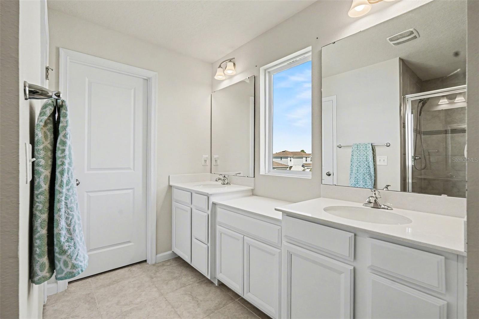 Image 25 of 39 For 10729 High Noon Trail