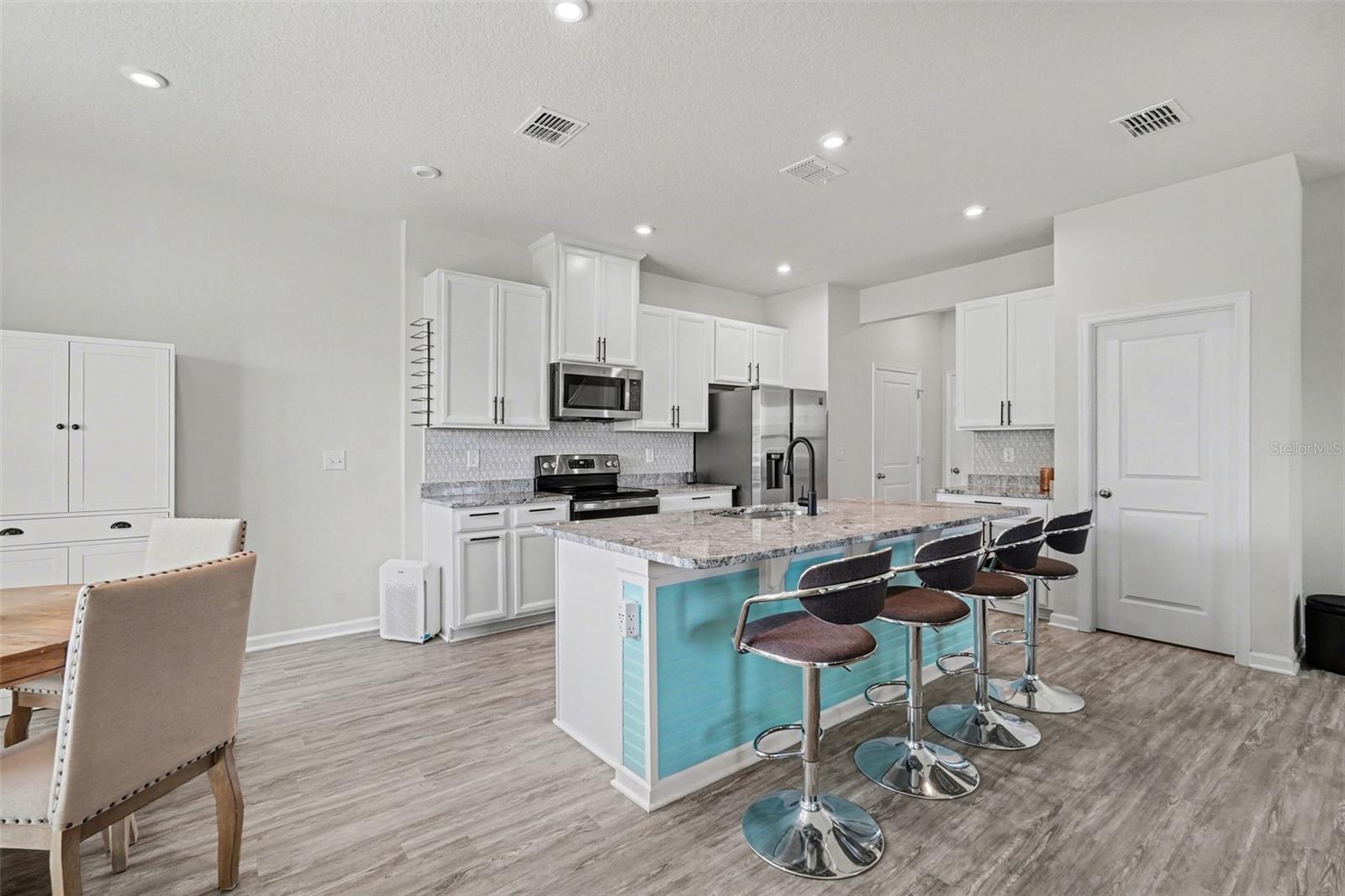 Image 6 of 39 For 10729 High Noon Trail