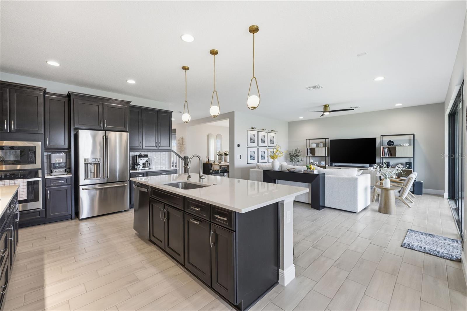 Image 10 of 60 For 8310 Carrhill Place