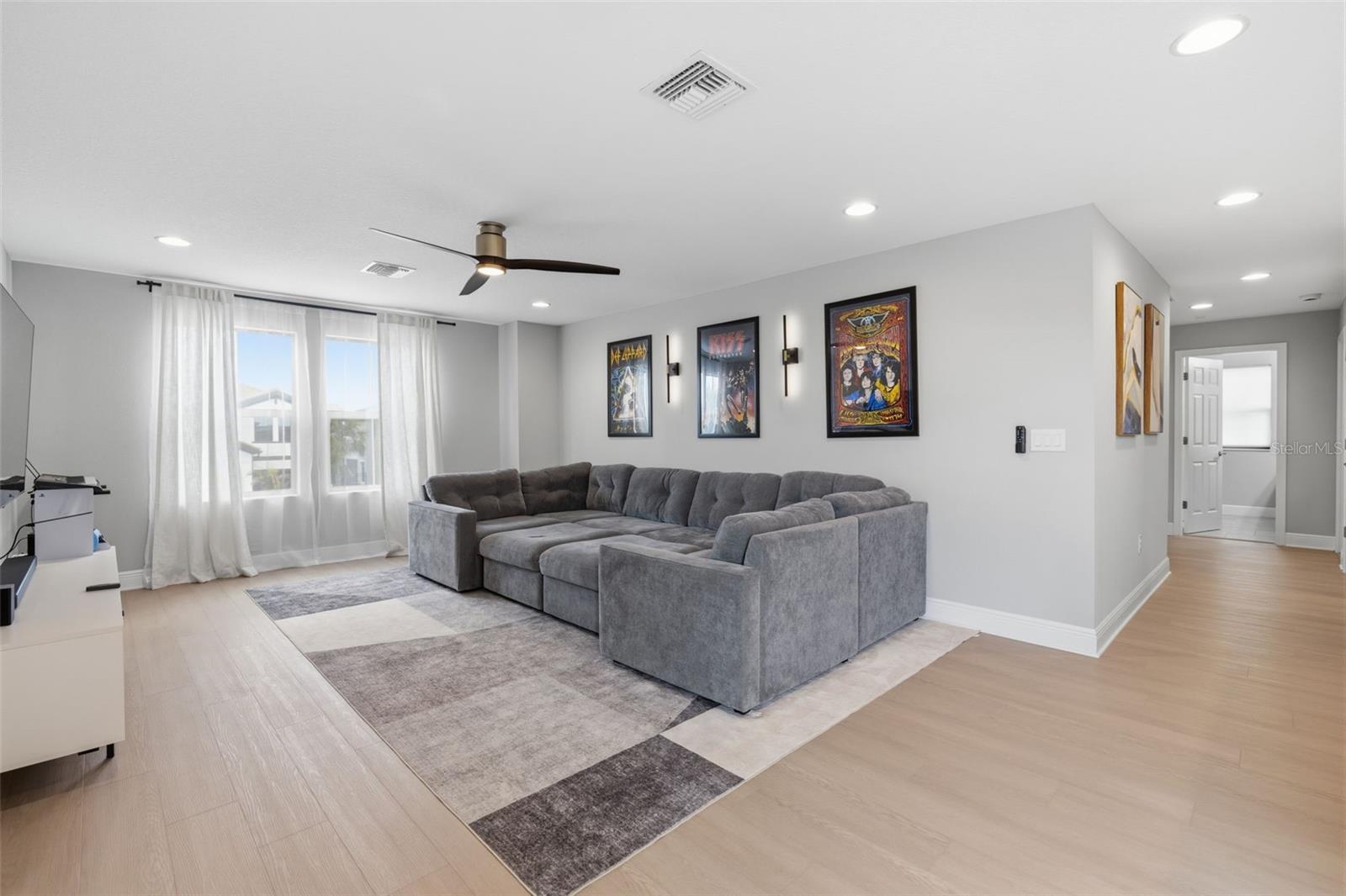 Image 22 of 60 For 8310 Carrhill Place