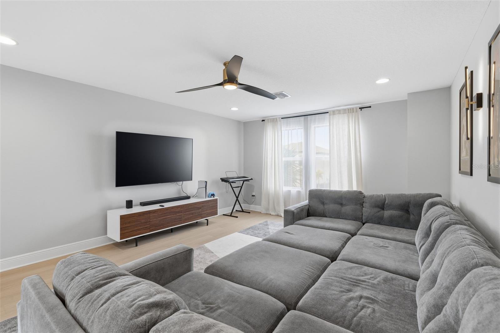 Image 23 of 60 For 8310 Carrhill Place