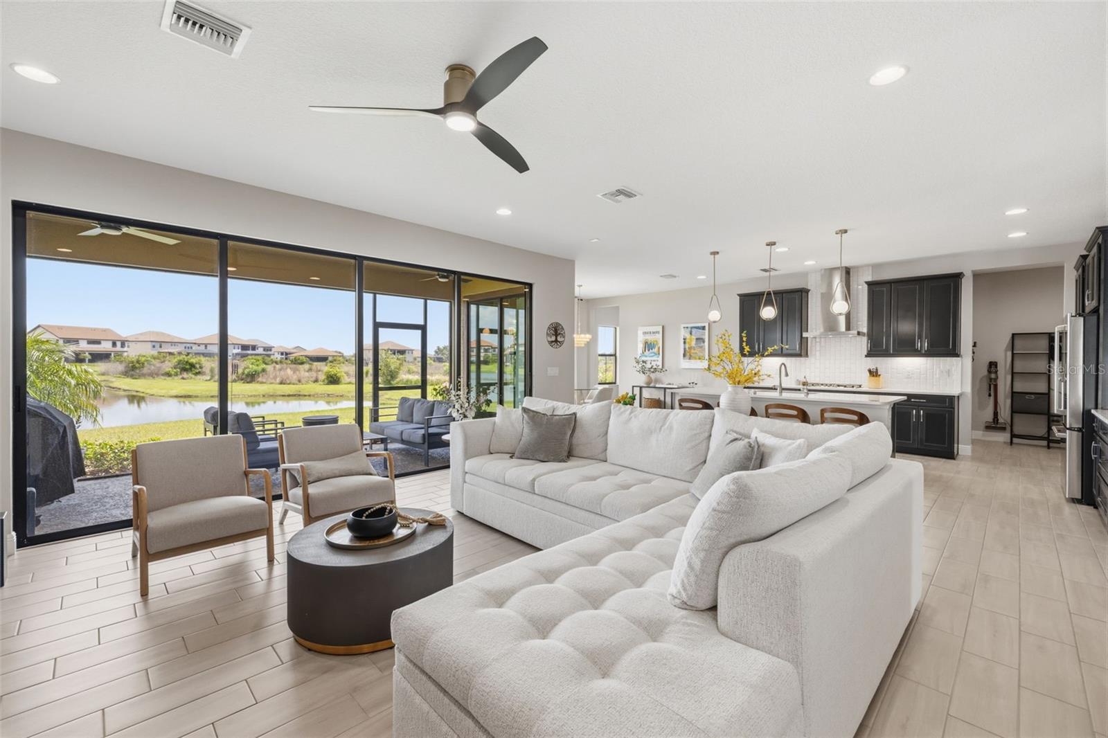 Image 5 of 60 For 8310 Carrhill Place