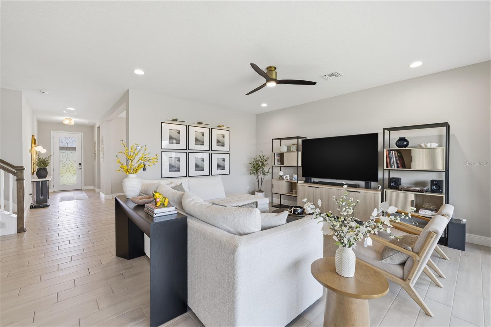 Image 7 of 60 For 8310 Carrhill Place