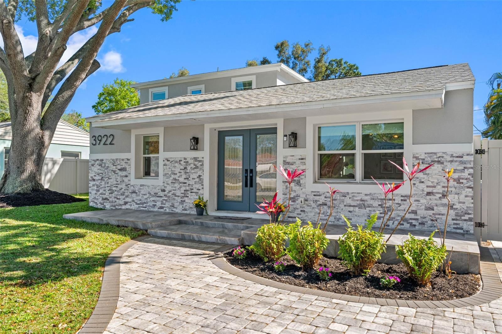 Image 4 of 37 For 3922 Bay View Avenue