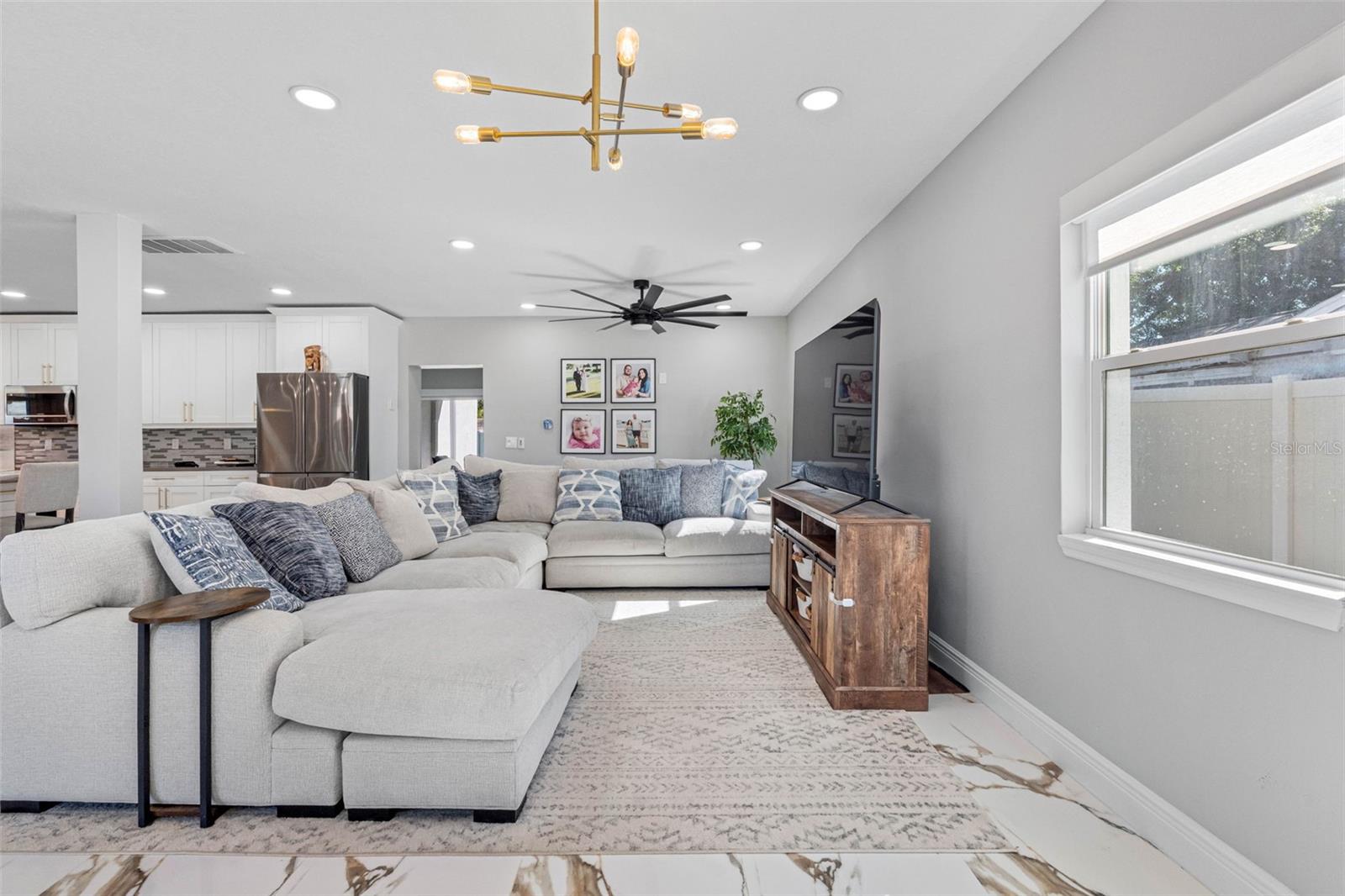 Image 8 of 37 For 3922 Bay View Avenue