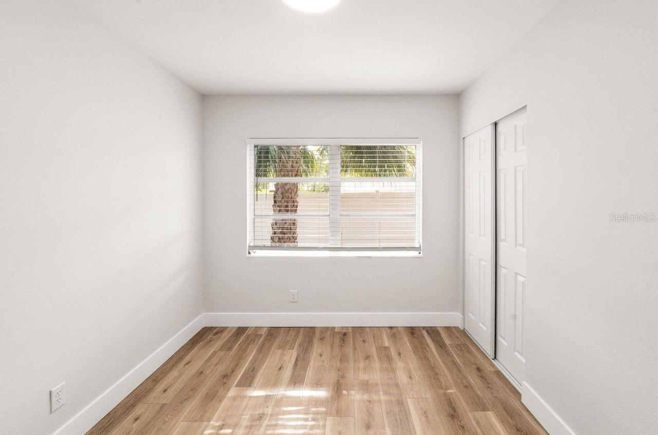 Image 13 of 28 For 4403 Golfwood Boulevard