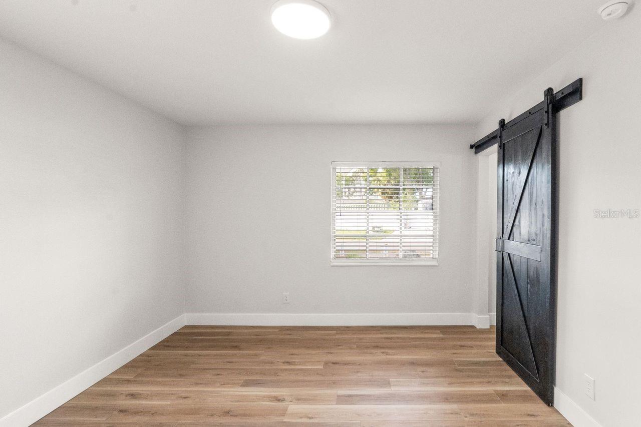 Image 18 of 28 For 4403 Golfwood Boulevard