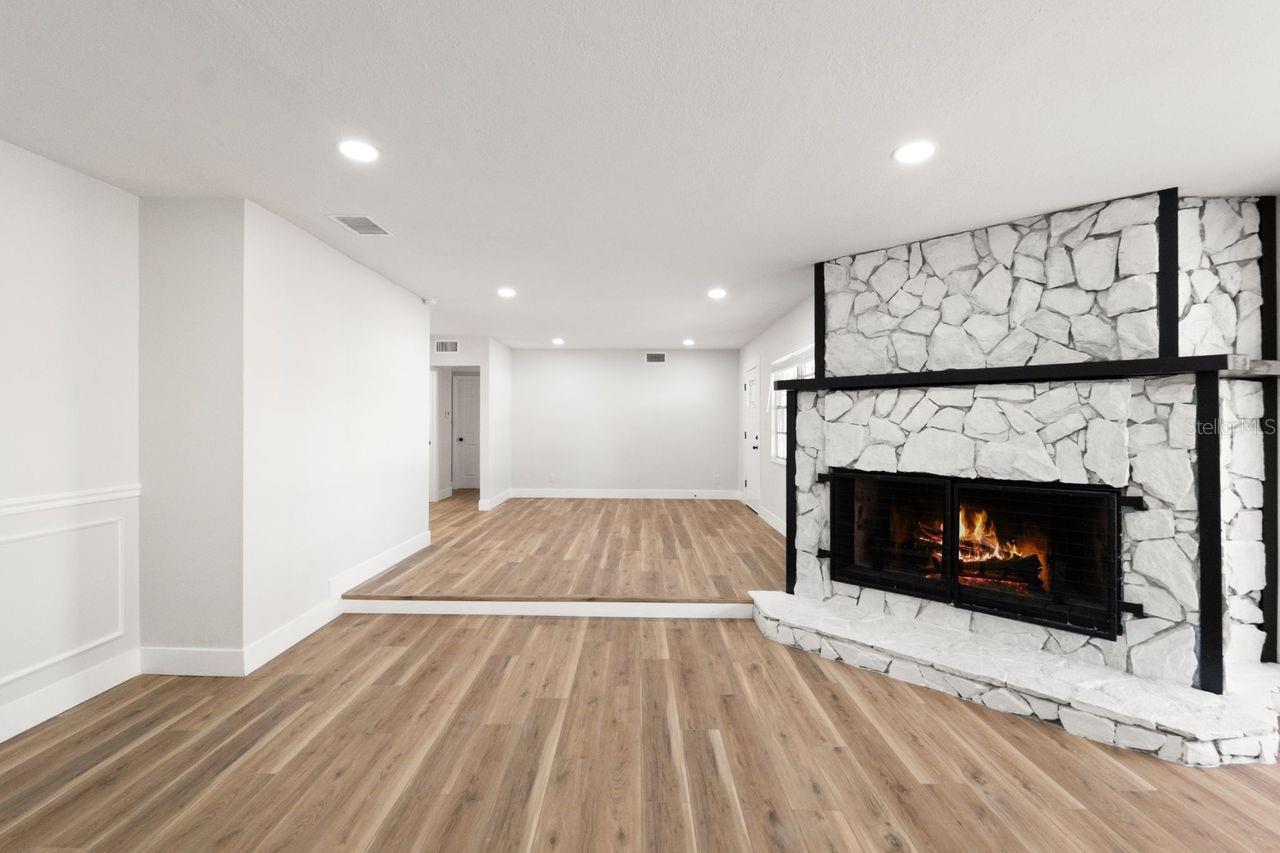 Image 20 of 28 For 4403 Golfwood Boulevard