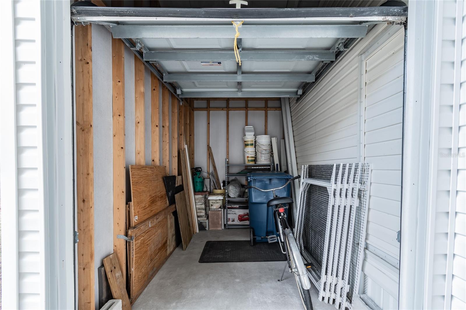 Image 8 of 30 For 35005 Fraser Street